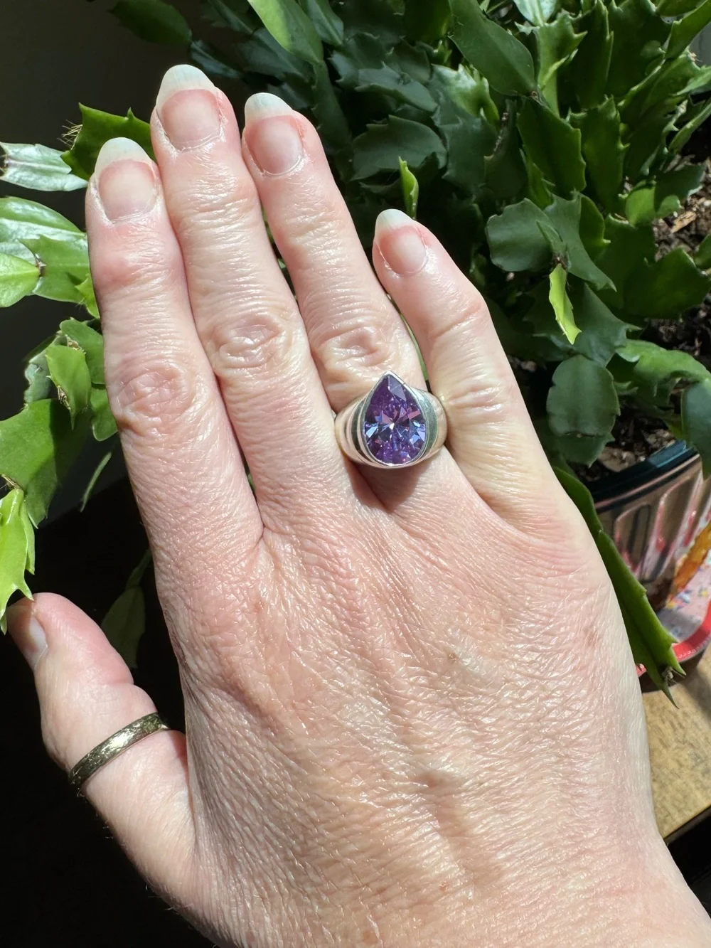 Beautiful VTG Sterling Silver Brilliantly Faceted Amethyst Sterling Silver Ring